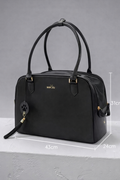 Luxury Pet Carrier Bag — Structured, Stylish & Travel-Ready